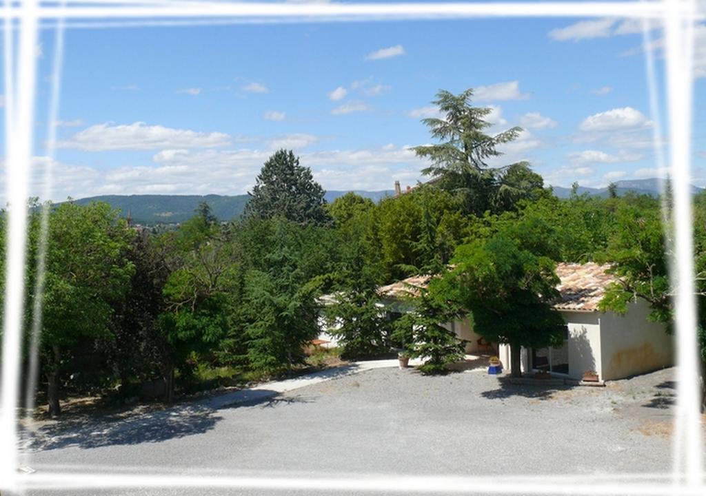 Auberge De La Couronne Lablachere Bagian luar foto